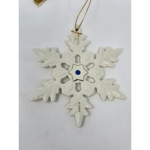 VINTAGE LENOX CHRISTMAS ORNAMENT BUNDLE ANGEL SNOWFLAKE MITTENS PORCELAIN GOLD - Picture 9 of 14